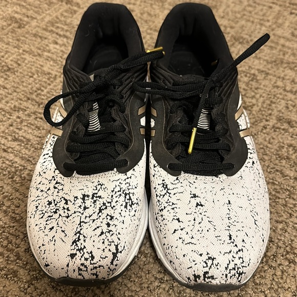 asics Gel Pulse Athletic Shoes - Picture 2 of 6